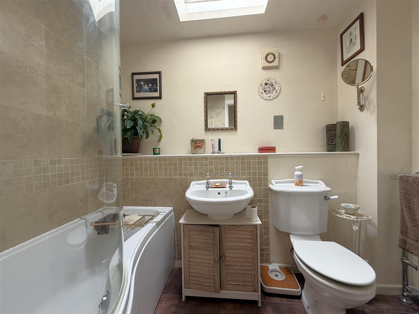Hollybush Close, 